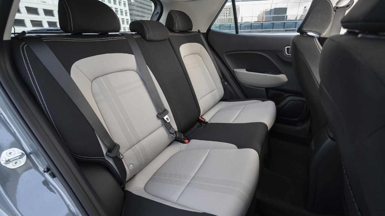 vue de l'habitacle d'une Hyundai Venue 2025