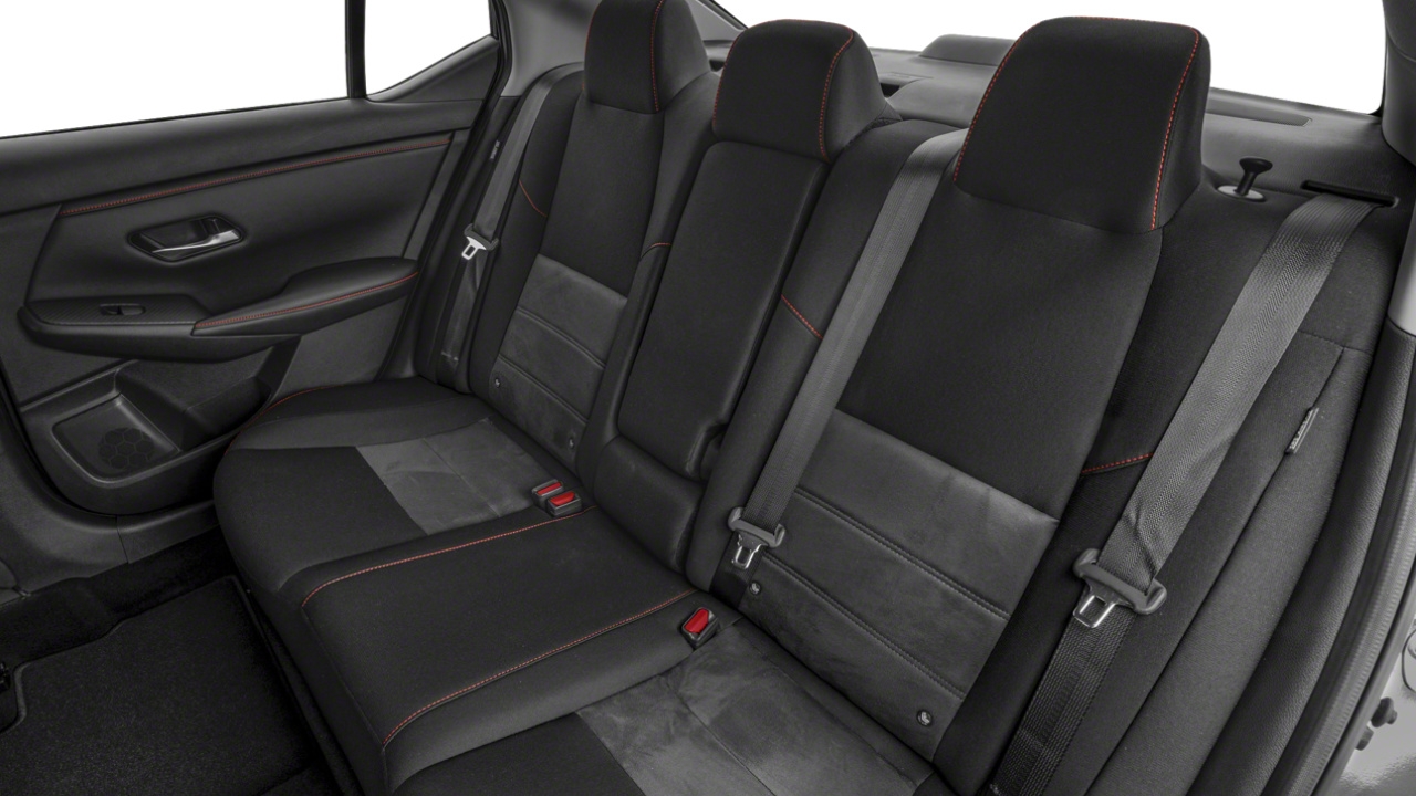 vue de l'habitacle d'une Nissan Sentra 2025