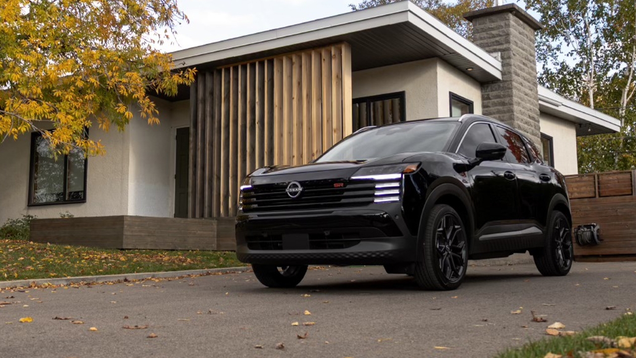 vue latérale avant d'un Toyota 2026