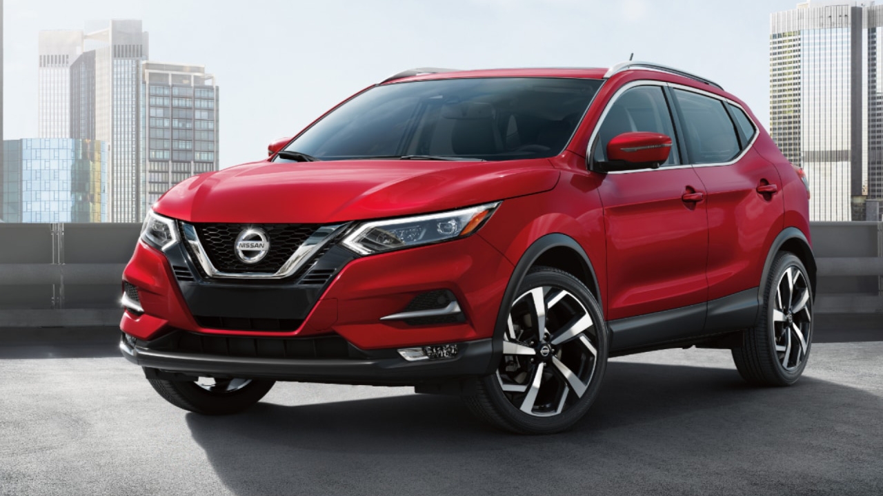 vue latérale avant d'une Nissan Qashqai 2025