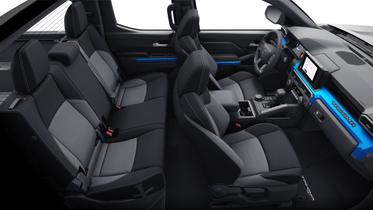 vue de l'habitacle d'un Toyota Tacoma 2025